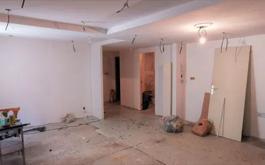 Appartement À vendre  2 chambres 141 m², 66000 €