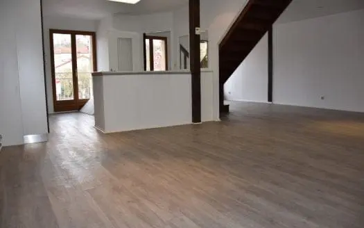 Appartement À vendre  4 chambres 149 m², 155000 €