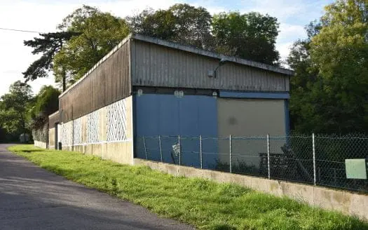 Garage / parking À vendre  332 m², 56000 €