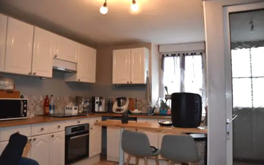 Maison À vendre  3 chambres 121 m², 165000 €