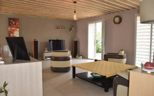 Maison À vendre  4 chambres 146 m², 236250 €