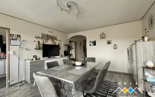 Appartement À vendre  2 chambres 78 m², 115000 €