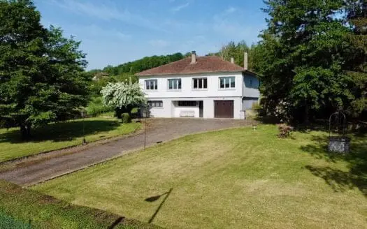 Maison À vendre  4 chambres 120 m², 239000 €
