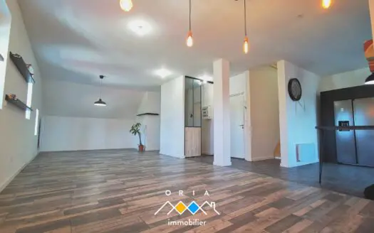 Appartement À vendre  2 chambres 109 m², 149000 €