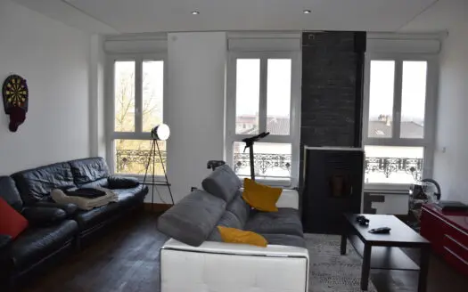Appartement À vendre  2 chambres 67 m², 113000 €