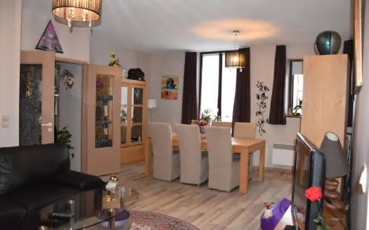 Appartement À vendre  3 chambres 94.5 m², 95000 €
