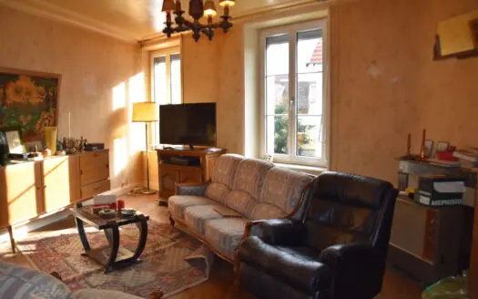 Maison À vendre 1 chambre 88.949996948242 m², 54000 €