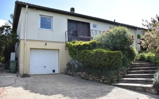 Maison À vendre  3 chambres 137.07000732422 m², 262500 €