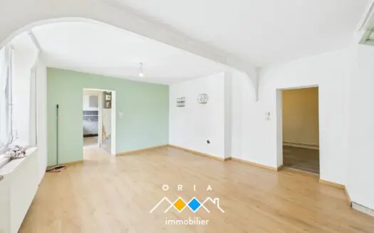 Maison À vendre  3 chambres 140.4 m², 89500 €