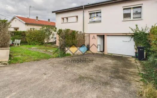 Maison À vendre  3 chambres 100.01 m², 200000 €