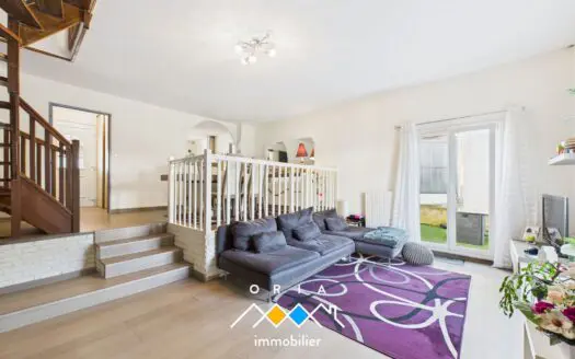 Maison À vendre 3 chambres 106.3 m², 214000 €