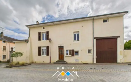Maison À vendre  6 chambres 291.6 m², 325000 €