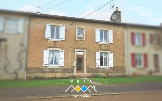 Maison À vendre 3 chambres 142 m², 129000 €