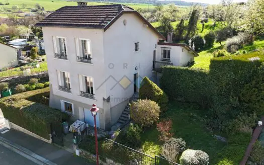 Maison À vendre 3 chambres 131.8 m², 235000 €