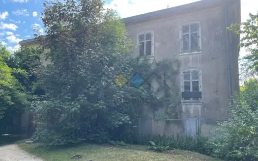 Appartement À vendre 2 chambres 72.8 m², 76000 €