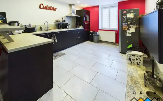 Maison À vendre  2 chambres 95.41 m², 153000 €