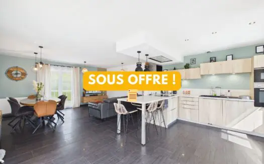 Maison À vendre 3 chambres 118.77 m², 221000 €