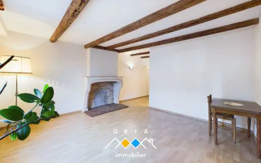 Maison À vendre  3 chambres 140.2 m², 136000 €