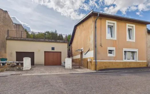 Maison À vendre 4 chambres 129.14 m², 148000 €