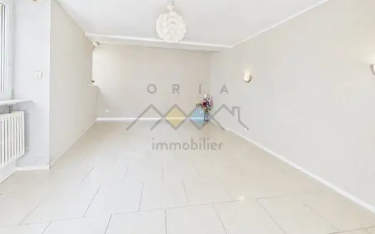 Maison À vendre 4 chambres 148.95 m², 170000 €