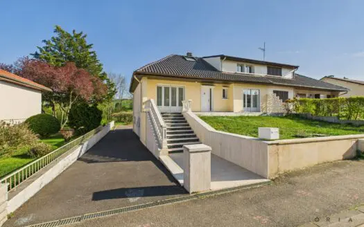 Maison À vendre  4 chambres 156.24 m², 259000 €