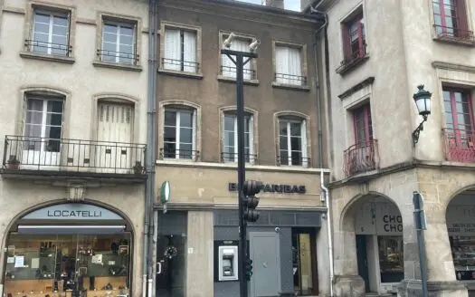 Maison À vendre 4 chambres 400 m², 327000 €