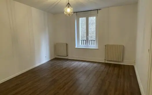 Appartement À louer 1 chambre 49 m², 520 €