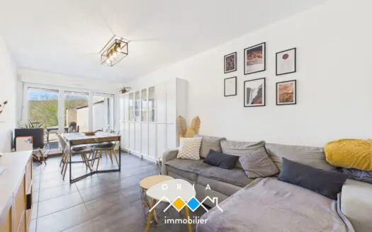 Appartement À vendre  2 chambres 62.18 m², 164000 €