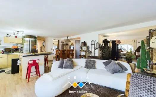 Appartement À vendre 3 chambres 92.32 m², 139200 €