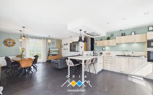 Maison À vendre 3 chambres 118.77 m², 221000 €